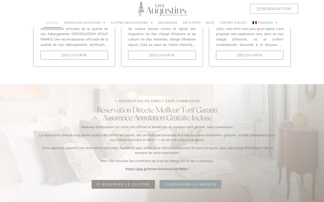 Section « Réservation en direct sans commission » du site Augustins 1261, avec les boutons « Réserver le Cloître » et « Réserver la maison »