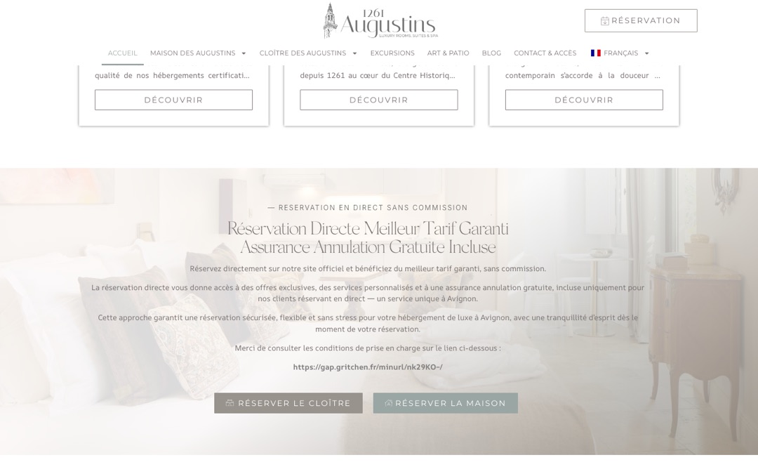 Accueil du site Augustins 1261 : photo de la demeure d’Avignon et bouton de réservation dans le menu