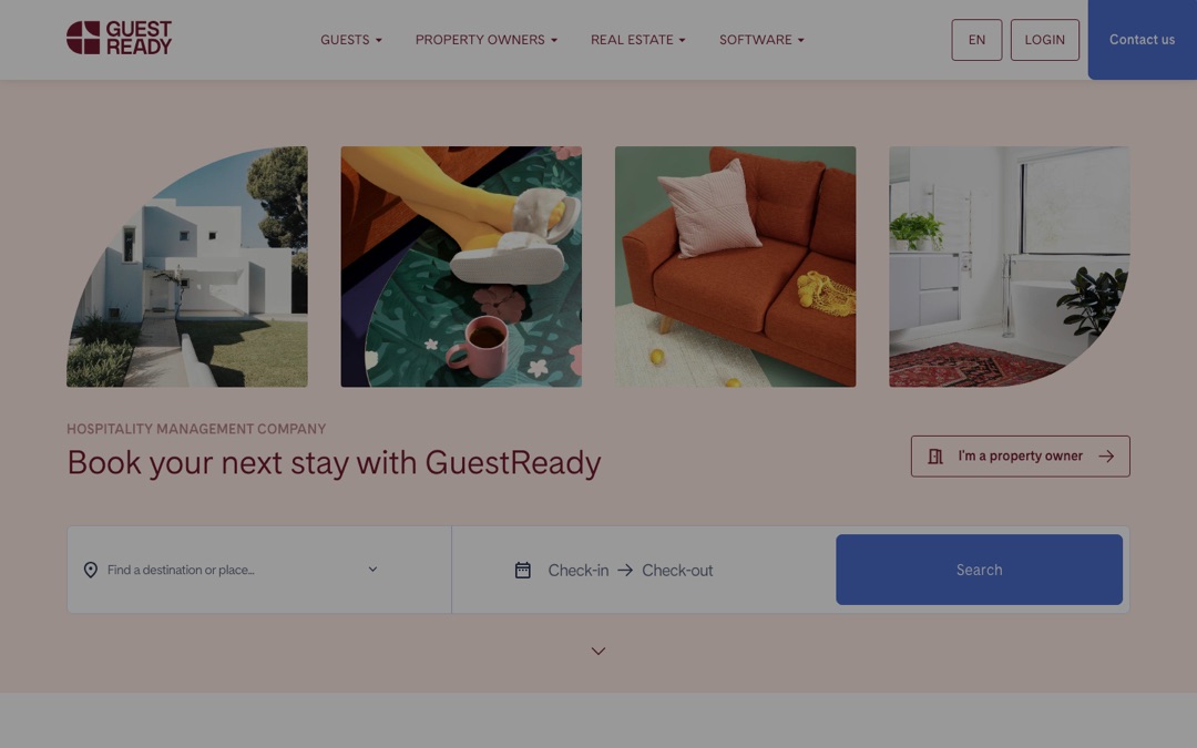 Accueil du site GuestReady en anglais : quatre photos de logements, titre « Book your next stay with GuestReady » et barre de recherche destination, arrivée, départ