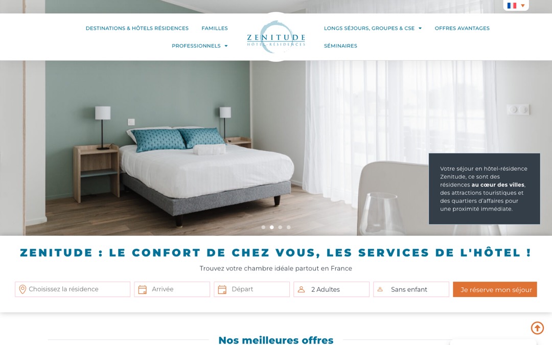 Accueil du site de Zenitude Hôtel-Résidences : diaporama avec une chambre aux tons verts, menu de part et d’autre du logo, titre sur le confort de chez soi et formulaire de réservation en cinq champs