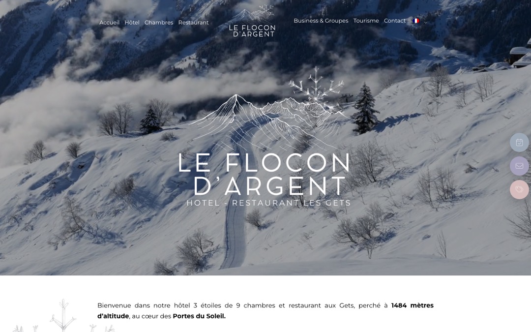 Accueil du site du Flocon d’Argent aux Gets : montagne enneigée, logo de l’hôtel au centre et menu Accueil, Hôtel, Chambres, Restaurant, Business & Groupes, Tourisme, Contact