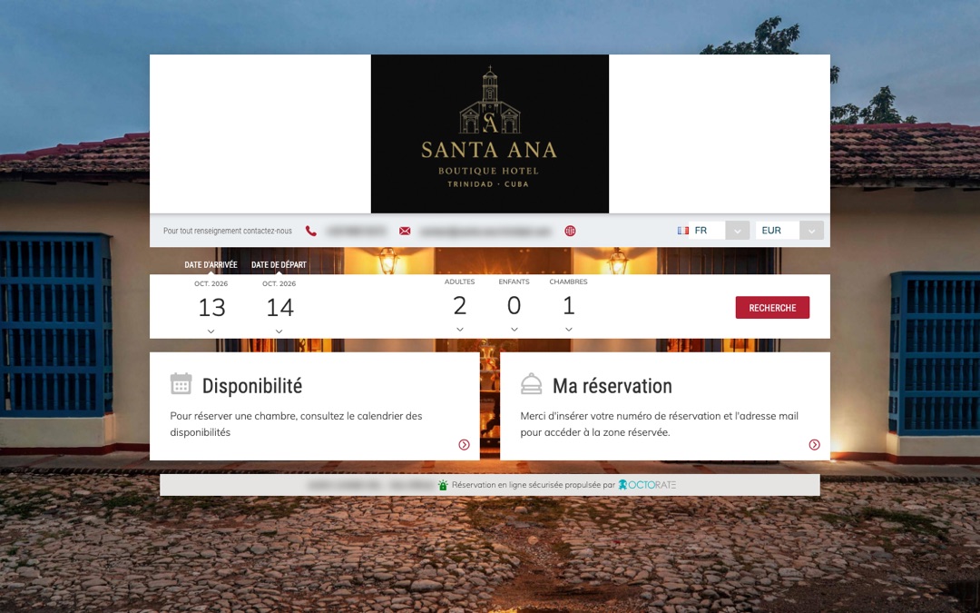 Page de réservation d’Octorate aux couleurs de Santa Ana Boutique Hotel : logo de l’hôtel, sélecteurs de langue et de devise, choix des dates et des voyageurs, bloc « Disponibilité » et bloc « Ma réservation »