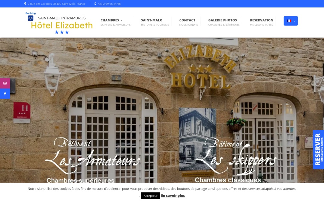 Accueil du site de l’Hôtel Elizabeth : façade en pierre, menu avec « Réservation – meilleurs tarifs » et onglet « Réserver » sur le bord droit