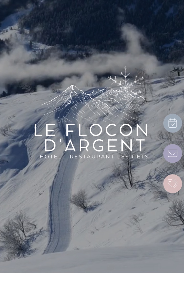 Accueil du site du Flocon d’Argent sur téléphone : photo plein écran de la montagne enneigée, logo de l’hôtel et trois boutons flottants à droite de l’écran